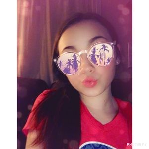 Meet your Posher, Riley